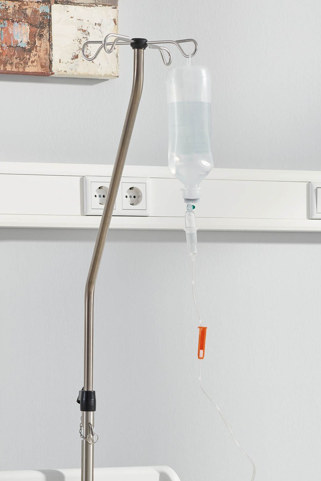 Infusion stand with a 45° bend