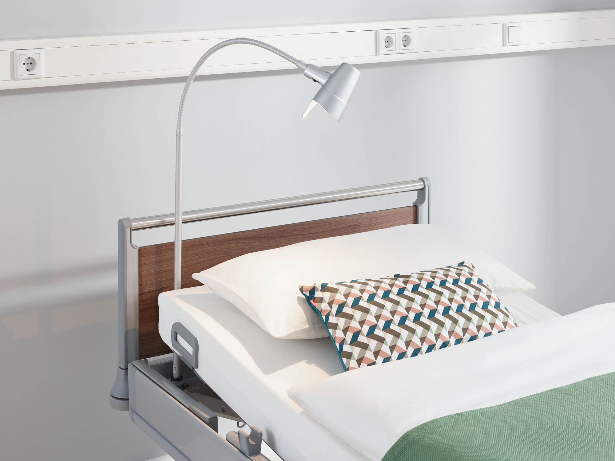 Sola reading lamp with low heat generation