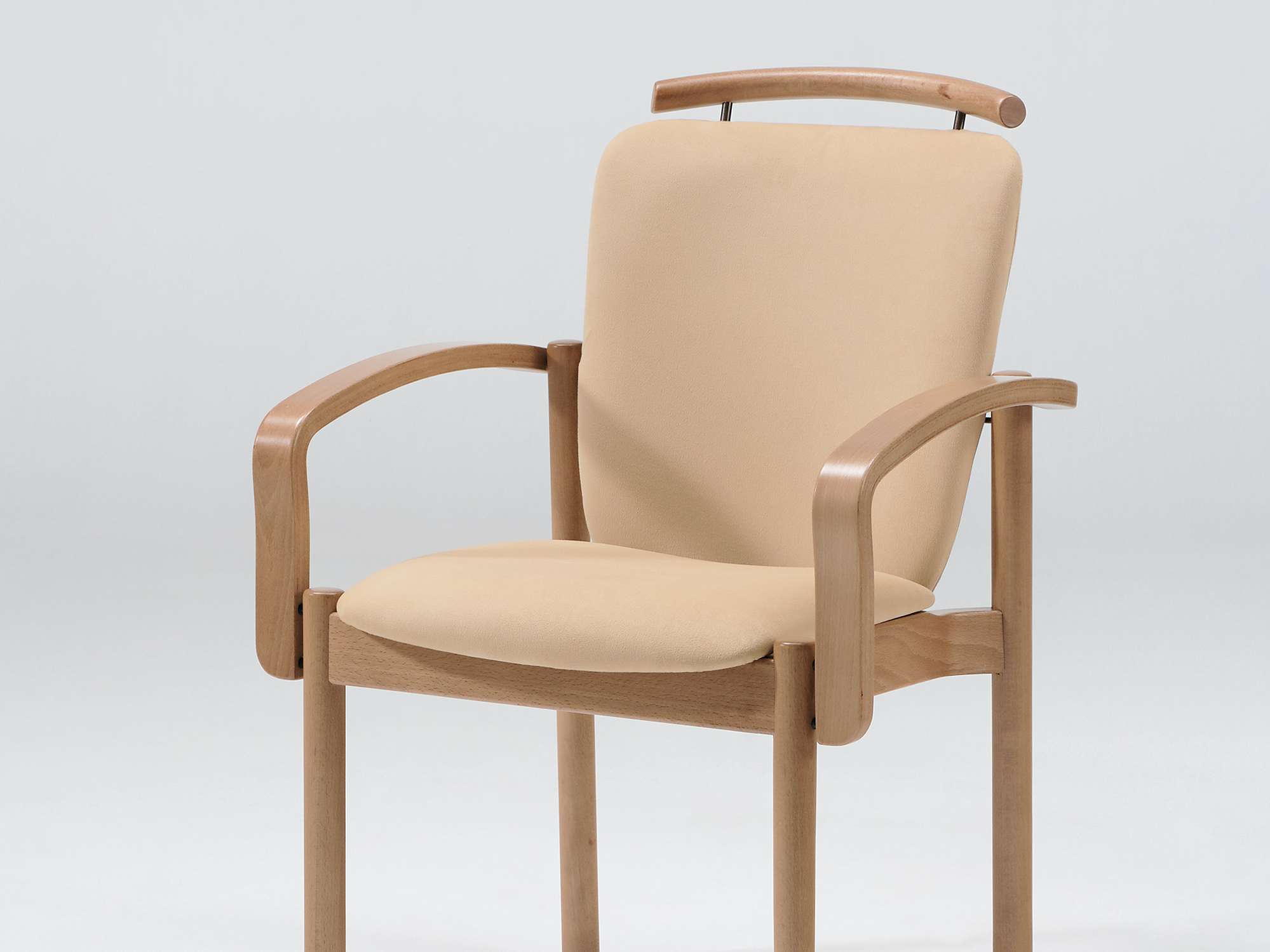 Modèle Optimo version chaise empilable à accoudoirs avec main courante
