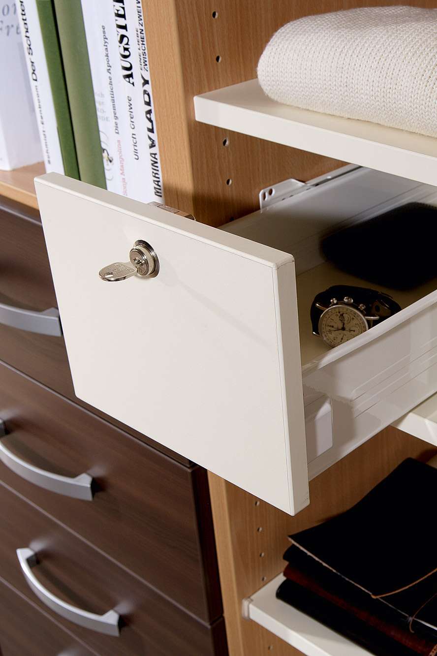 Optional locking systems for the Adrano furniture range