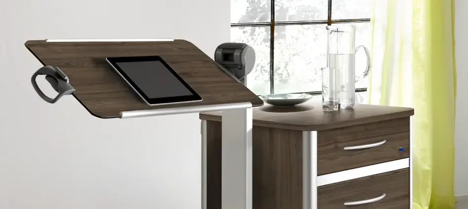 Mesa de cama girável na mesa de cabeceira Combino