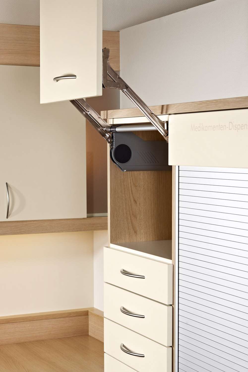 Space-saving cupboard doors for contract furniture