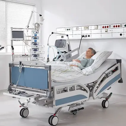 Krankenhausbett Sicuro tera mit eingebauter digitaler Waage zur Gewichtsermittlung des Patienten