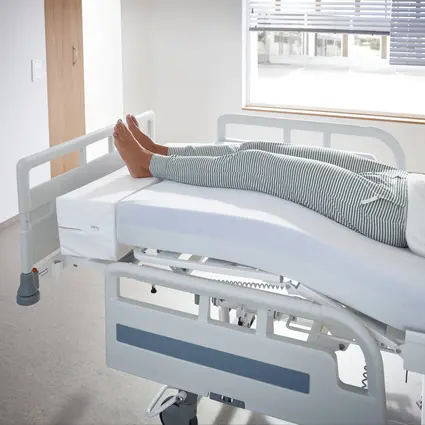 Evario one met bedverlenging en voeteneinde uitgeklapt