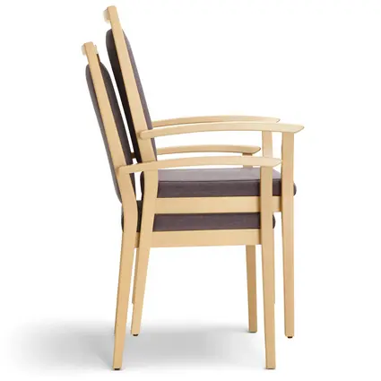 Stapelbare Mavo-Stühle