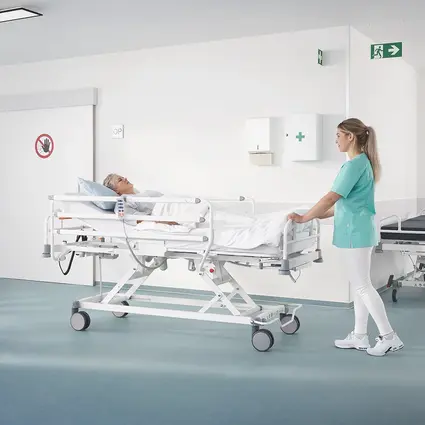 Push handles at the head and foot ends, Evario one