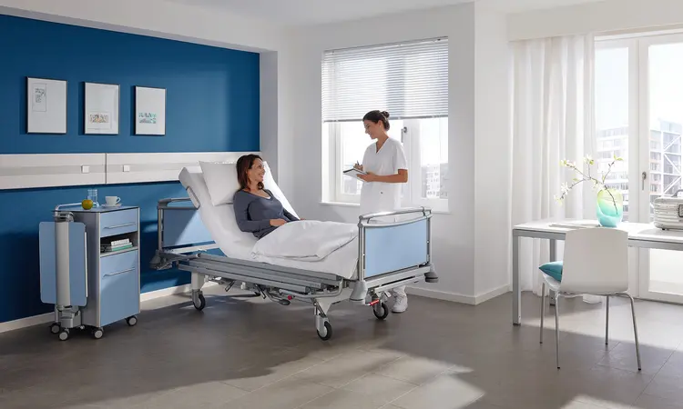 Deka in der Variante ohne Höhenverstellung im Krankenzimmer