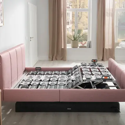 De Libra - variant deluxe van opzij gezien. Een comfortabele verhoogde beenpositie zonder matras maar met een verhoogd voeteneinde.