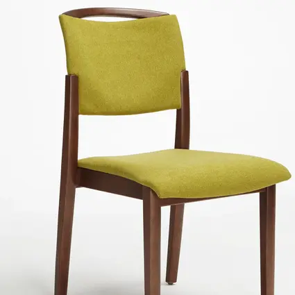 Modell Fena als Stapelstuhl mit Griffbügel ohne Armlehnen