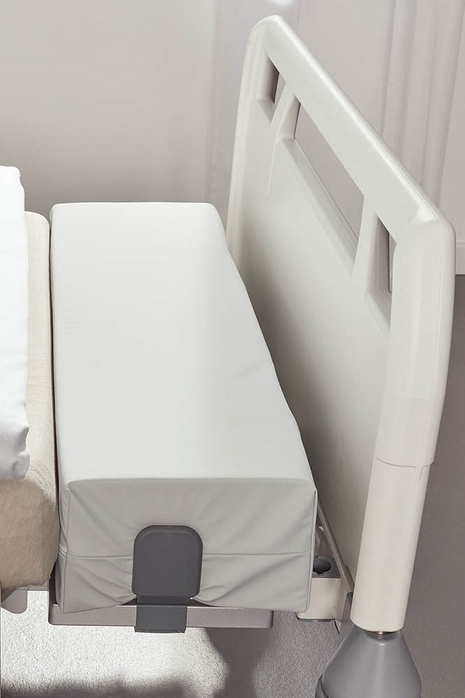28 cm bed extension on the Evario hospital bed