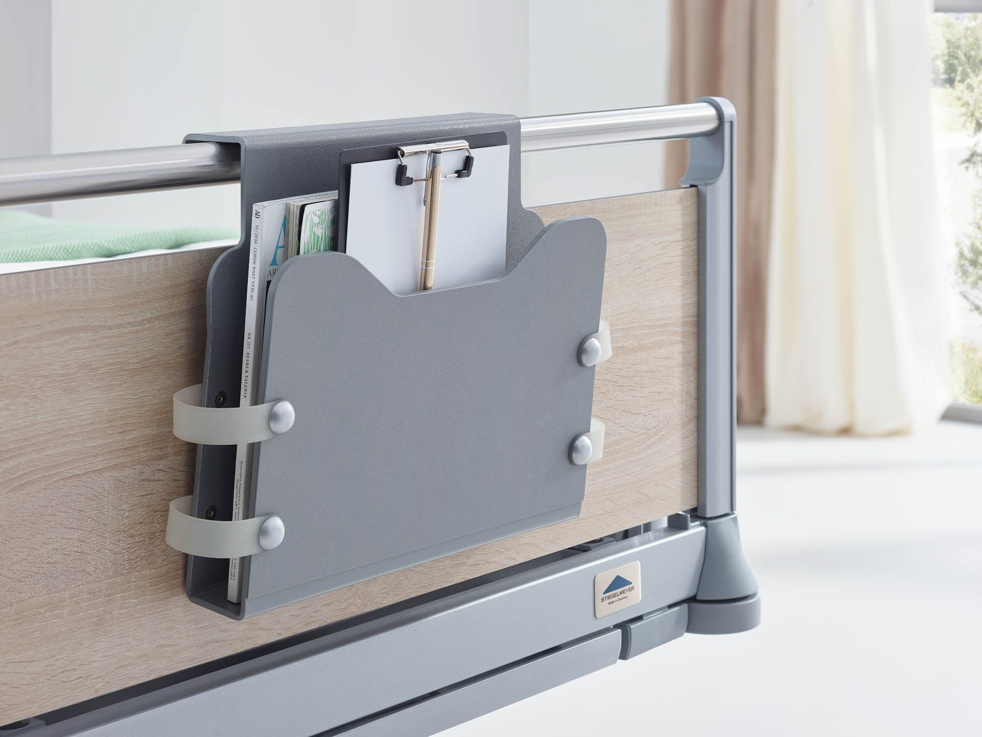 Document holders for different head and footboards