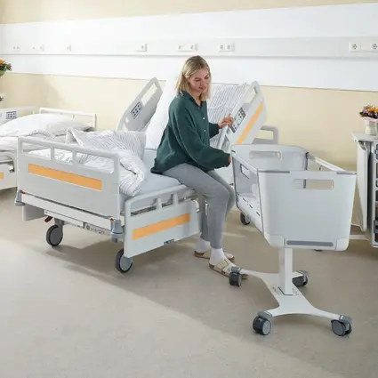 Evario one continuous handrail