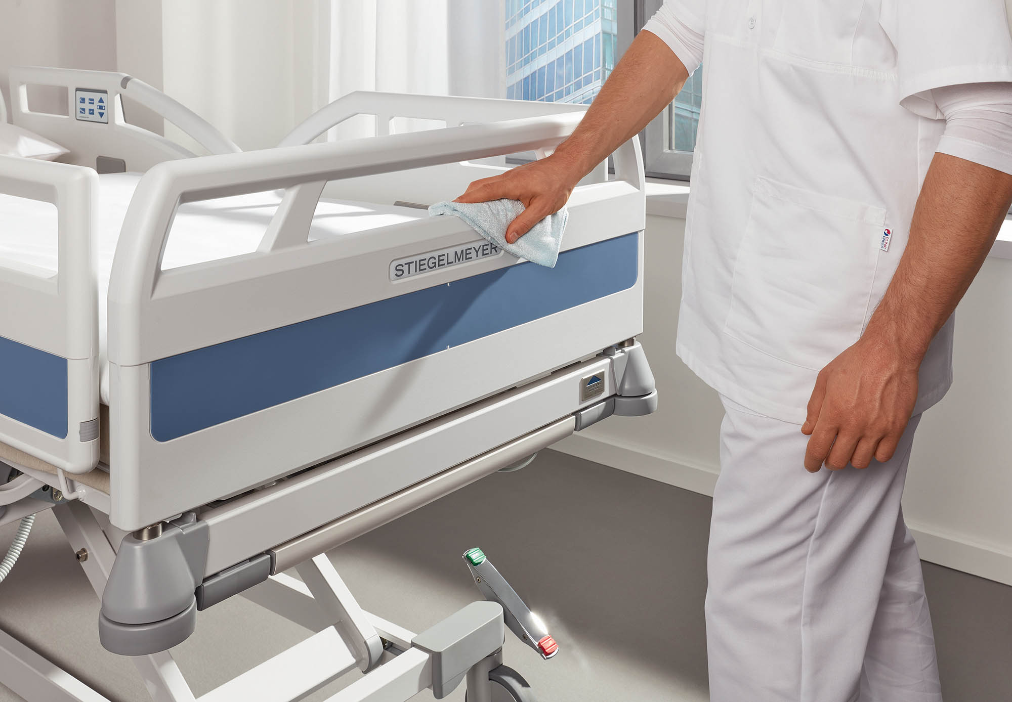 The modern Intercontinental head and footboard on the Evario hospital bed